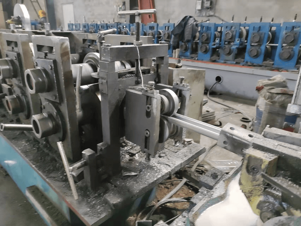 unistrut machine 3